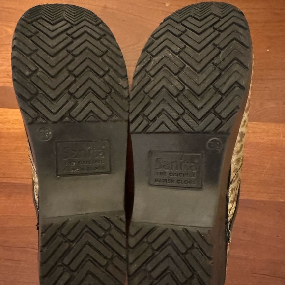 Sanita Clogs Shoes Size 38 EU, US 7/7.5,  Women Leopard Cheetah Comfort EUC - Picture 5 of 7